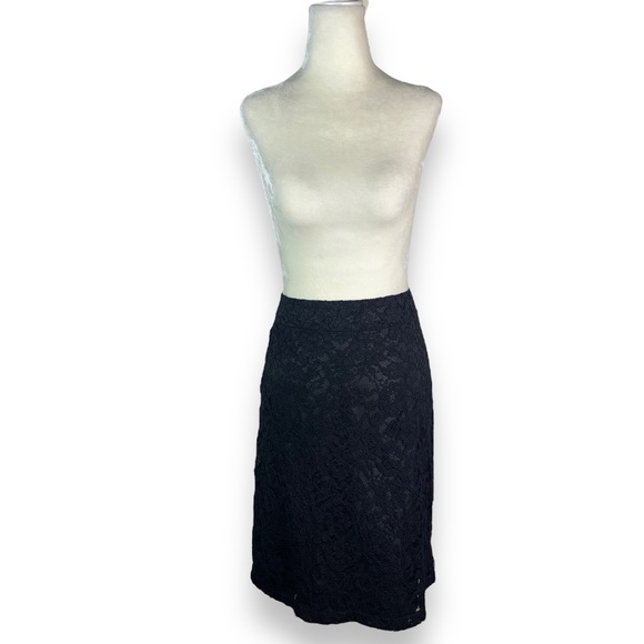 Covington Lace Pencil Skirt - Picture 3 of 10